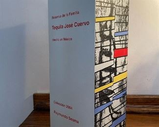 2004 JOSE CUERVO Reserva De La Familia Tequila