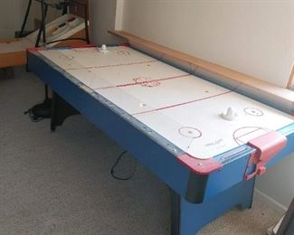  Air hockey table 