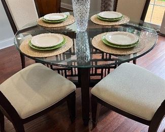 glass top kitchen / dining table, 4 chairs