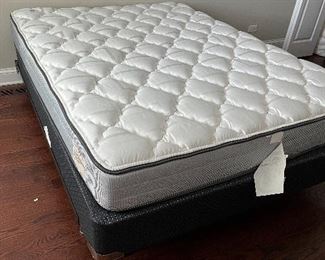 queen Marriott Plush mattress set