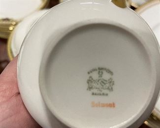 Royal Bayreuth Bavaria “Belmont”China for 8 plus serving pieces 