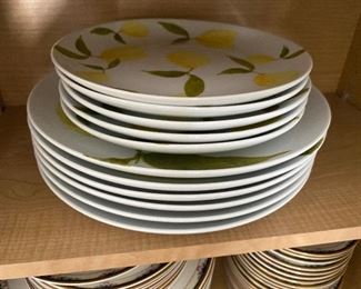 Pretty lemon dishes.