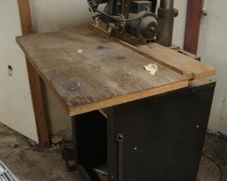 Radial arm saw