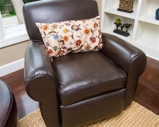 Barcalounger Leather Recliner (2/2)