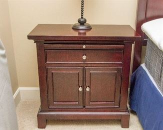 Bedside Chest (1/2)