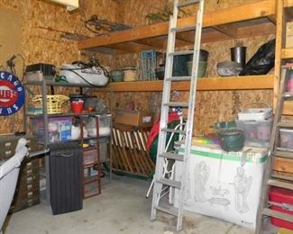 lots of folding chairs / assorted !!!!