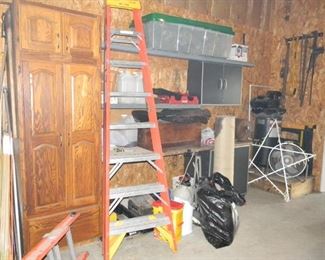 large ladder / workshop / etc