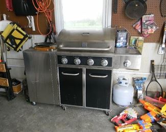 very nice large grill