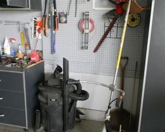shop vac / tools / weed eater