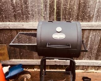 Kingsford smoker 