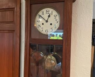 Pendulum wall clock