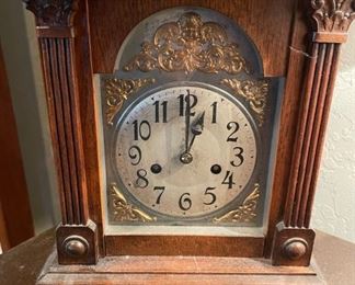 Mantle clock
