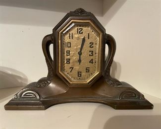 Mantle Clock