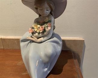 Lladro Girl with Fragrant Bouquet Porcelain Figurine