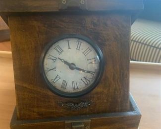 Mantle Clock