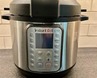 Instant pot pressure cooker