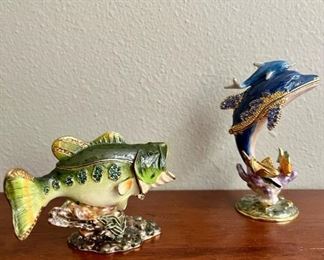 Aquatic home decor, figurines