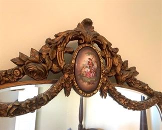 Decorative work on the antique mirror
