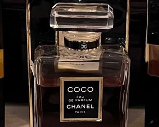 
Coco Chanel (with box)