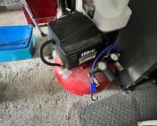 Compressor for pneumatic tools