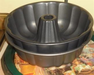 Angel food metal baking tins