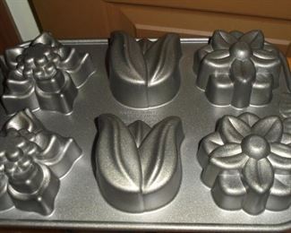 New bunt cake pan