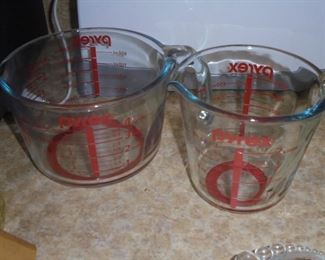 2 Pyrex measuring cups