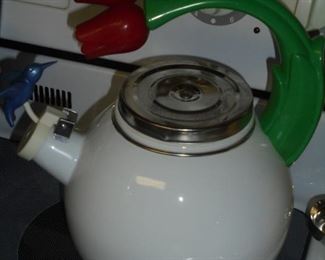 Tulip/hummingbird tea kettle
