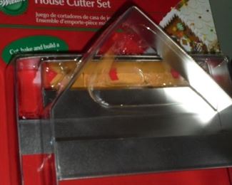 NIB Ginger bread House cutter set