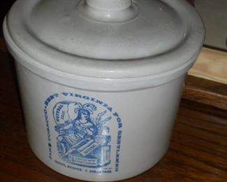Small crock w/lid  Fine Tobacco Best Virginia for Gentlemen Tobacco cigar crock  no cracks or chips