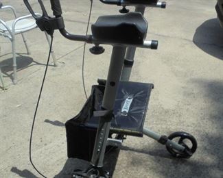 Standing walker w/wheels & hand brakes and arm rests