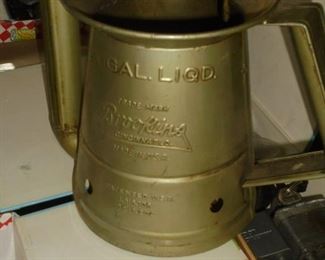 1/4 gal Brass oil can