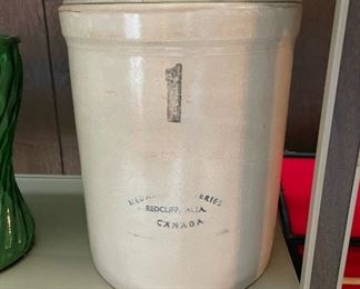 Medalta Potteries Crock with Lid, Redcliff Alta Canada