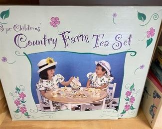 23 Piece Children's Country Farm Tea Set