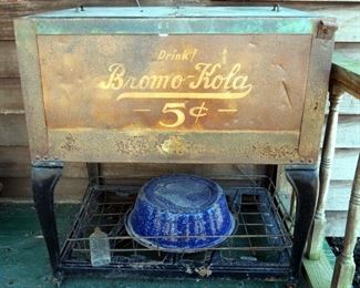 Bromo-Kola Rolling Two Door Cooler 33" x 31" x 22"