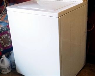 Frigidaire Super Capacity Washing Machine, Model FWS645RBS4