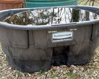 Rubbermaid 150 Gallon Polyvinyl Water Tank