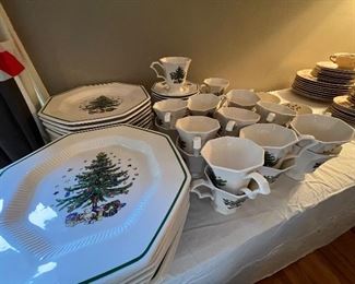 Nikko 
Christmas Plates, cups and saucers