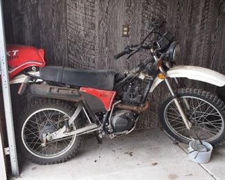 Yamaha 200 Motor bike, not running, no title. $300