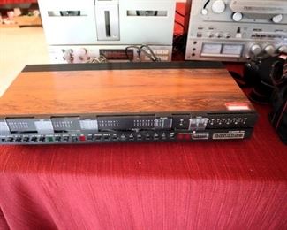 Bang and Olufsen Beomaster 4000 ($200)