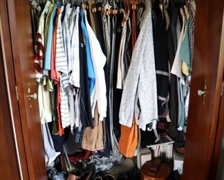 Men's Clothes ($2 per hanger)