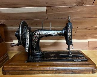 Antique English Beautiful Decorated Bradbury's Family hand crank sewing machine - some loss of original paint