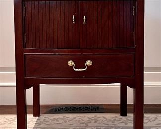 (2) Nightstands - 22"l x 18.5"w x 27.5"h