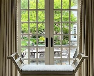 Dessin Fournir Bench - 64.5"l x 19"w x 31"h