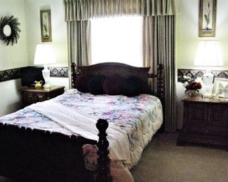 Solid Wood Queen Bed