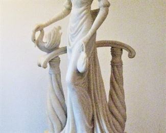 Artdeco Statue