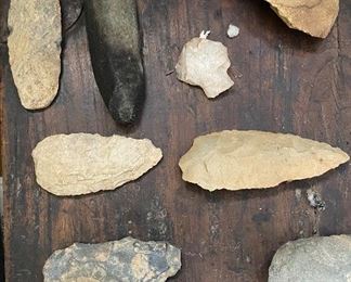 Arrowheads and Spearhead Pieces