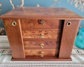 Burled wood jewelry box