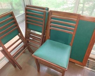 Like new wood folding table and chairs