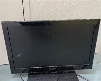 Item #10 Toshiba Monitor 23" W X 17" H 23" Monitor $25 LCD TV /DVD Combination